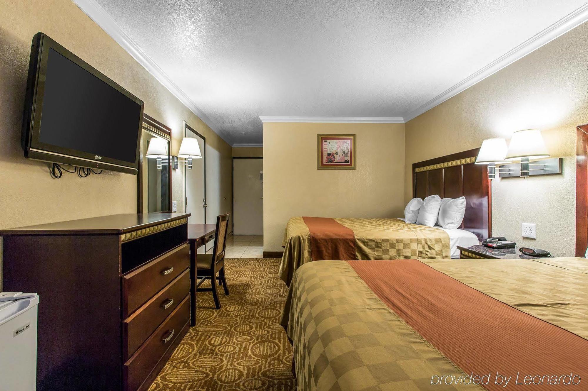 Econo Lodge Inn & Suites Fallbrook Downtown Exterior foto